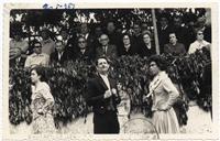 Retrato de actuação de Grupo de Folclore no Jardim de Angra - Visita de Tulare 