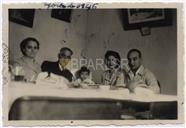 Retrato da Família Valadão na Sala de Jantar da Casa da Vila Nova 