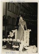 Retrato da Miss Tulare no Cortejo das Festas da Cidade de 1971
