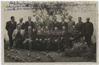 Retrato de Grupo - Homens - Vieira (Chefe Secretário), Cardoso (Escrivão), Lima (Escrivão), Ornelas, Francisco Vadão, Osório Carvalho, Rodrigues, Vasconcelos, Miguel Forjaz (Advogados)