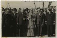 Inauguração de casas para as classes pobres - Bairro de Pescadores em São Mateus - Francisco Valadão, Manuel de Sousa Menezes, Bispo D. Manuel Afonso de Carvalho