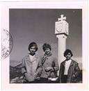 Retrato de Maria Teresa, Maria Francisca e Sara Moreira Valadão na Fortaleza de Sagres 