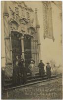 Retrato de Grupo na Porta da Igreja - Capela de São Miguel