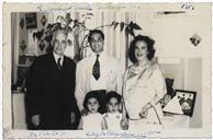 Retrato de Francisco Valadão com Família Mendonça, Delegado da Presidência da República, esposa e filhos - Exposição na Escola Industrial 
