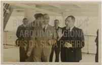 Retrato de Grupo a bordo do Navio Carvalho Araújo - Chegada de Pestana da Silva (Governador Civil de Angra do Heroísmo) - Corte-Real e Amaral, Francisco Valadão.