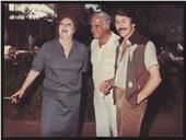 Natália Correia com amigos