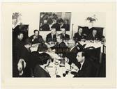 Almoço da Confraternização na Casa dos Açores - Na mesa: Capitão Hildeberto de Medeiros, Brigadeiro Macieira dos Santos, Brigadeiro José Maria (Presidente), Engenheiro José Frederico Sousa, Dr. Corte-Real e Amaral