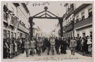 Cortejo de Manifestação a Salazar - 1953 - Francisco Valadão 