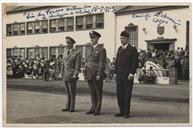 Festejos do Dia das Forças Armadas dos Estados Unidos no acampamento Americano estacionado nas Lajes - Participação das Forças Portuguesas da B.A.4 - Capitão de Guerra Faro Viana, Coronel Smith (Forças Americanas)