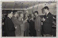 Inauguração da Cervejaria Balalaica - Padro Coelho de Sousa (redator da "União", João Alforia, Eliseu Pato Fraiçois, Manuel Menezes, Cândido Forjaz, Francisco Valadão, José Leal Armas, Barcelos Gaspar, Balalaica (proprietário), Henrique Flores.