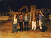 José Mendonça Brasil e Ávila com um grupo de amigos (provavelmente numa atividade do Instituto Açoriano de Cultura)