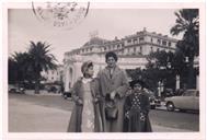 Retrato de Sara Moreira Valadão com as filhas Maria Teresa e Maria Francisca