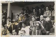 Retrato na Tourada de Praça das Festas da Cidade de 1962 - Público - Flores Brasil, esposa, Francisco Valadão