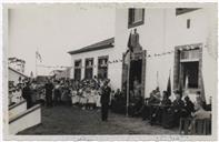 Inauguração da Escola Primária da Ladeira Branca - Ribeirinha - Plano dos Centenários - Luís Lima (Diretor das Escolas), Francisco Valadão, Manuel Sousa Menezes, Leal Armas